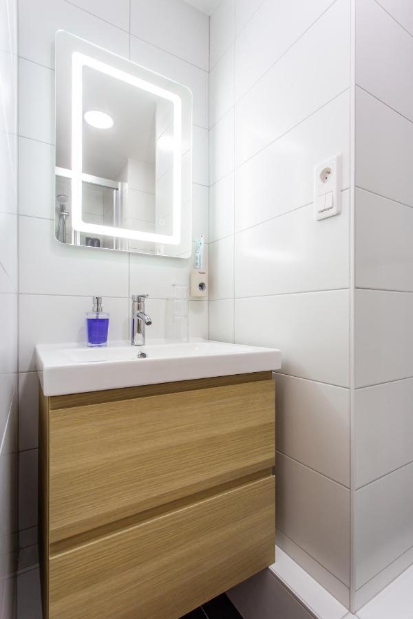 D&E - Paris-Disney - Holidays Apartment - Appartement De Vacances - 5 Chambres- 5 Sdb - 5 Bedrooms - 5 Bathrooms - Netflix Champs-Sur-Marne Dış mekan fotoğraf