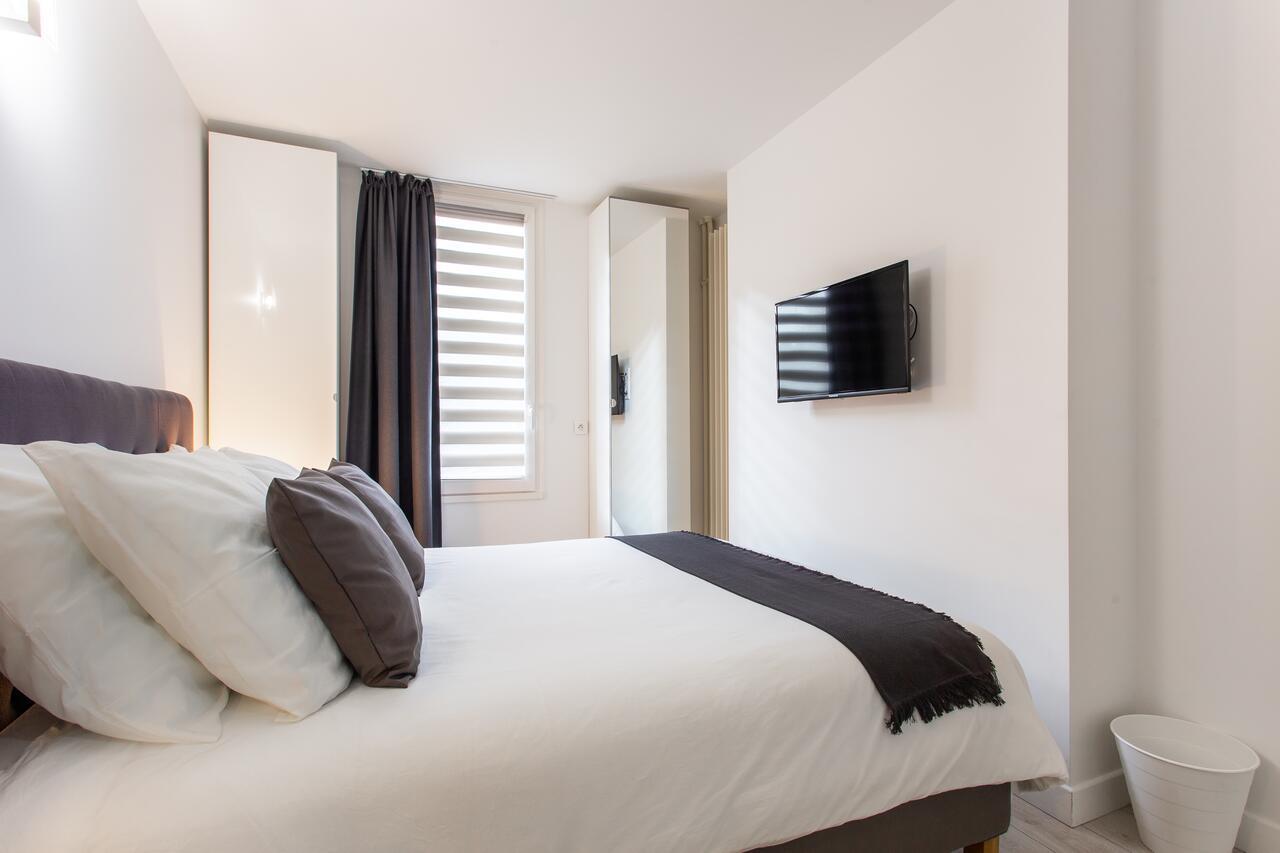 D&E - Paris-Disney - Holidays Apartment - Appartement De Vacances - 5 Chambres- 5 Sdb - 5 Bedrooms - 5 Bathrooms - Netflix Champs-Sur-Marne Dış mekan fotoğraf