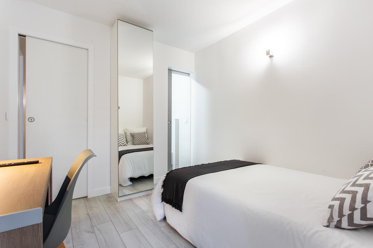 D&E - Paris-Disney - Holidays Apartment - Appartement De Vacances - 5 Chambres- 5 Sdb - 5 Bedrooms - 5 Bathrooms - Netflix Champs-Sur-Marne Dış mekan fotoğraf