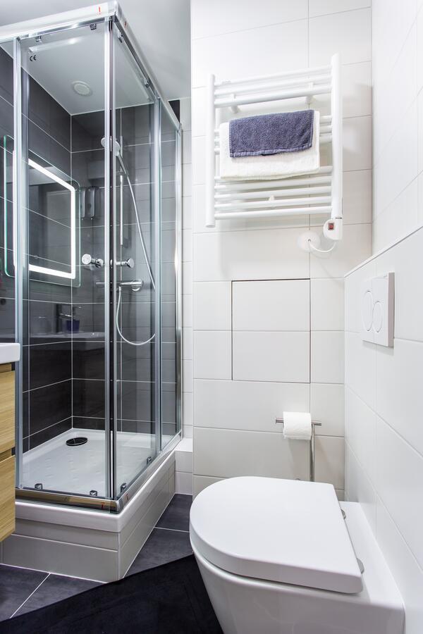 D&E - Paris-Disney - Holidays Apartment - Appartement De Vacances - 5 Chambres- 5 Sdb - 5 Bedrooms - 5 Bathrooms - Netflix Champs-Sur-Marne Dış mekan fotoğraf