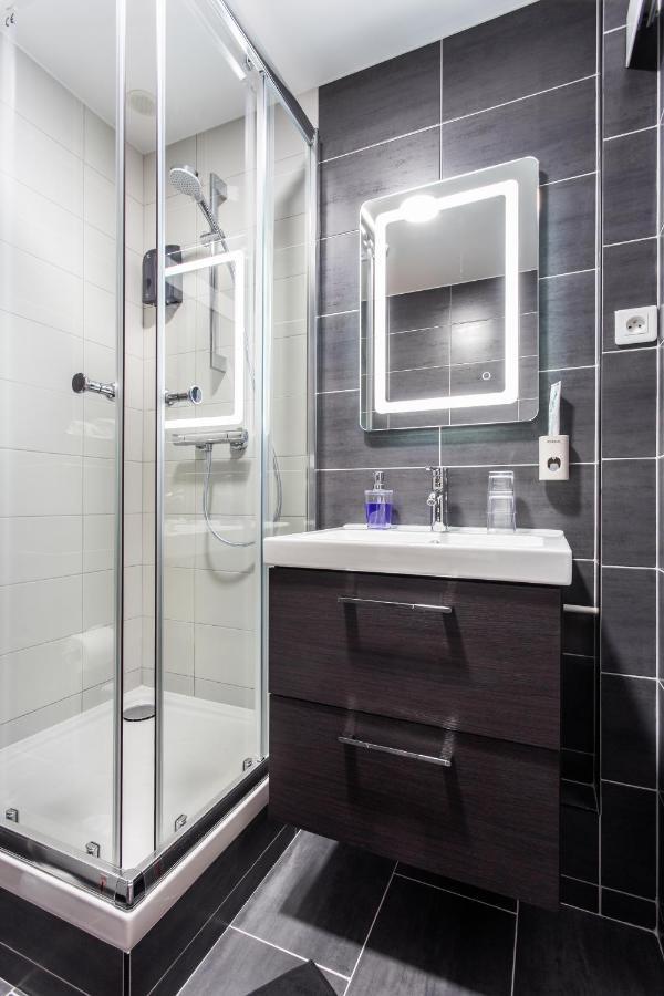 D&E - Paris-Disney - Holidays Apartment - Appartement De Vacances - 5 Chambres- 5 Sdb - 5 Bedrooms - 5 Bathrooms - Netflix Champs-Sur-Marne Dış mekan fotoğraf