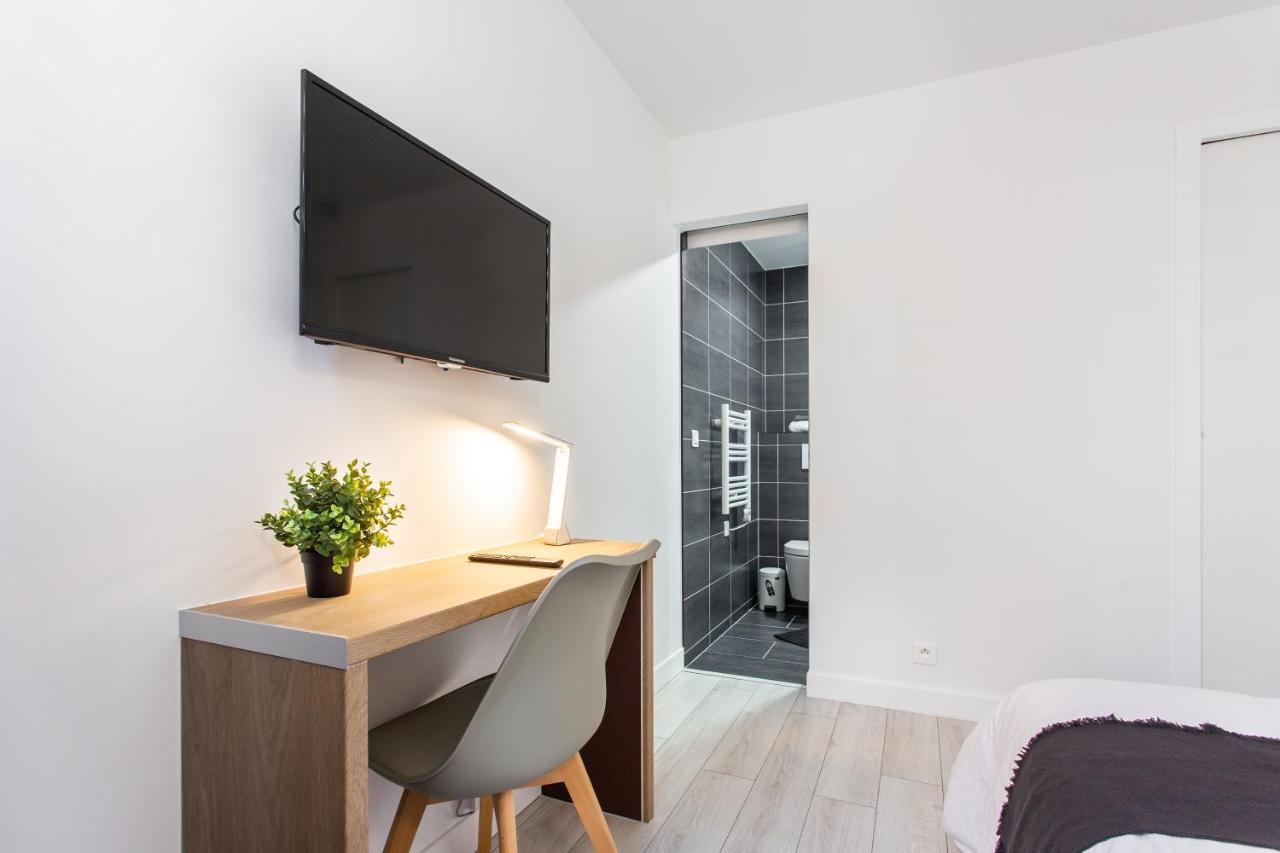 D&E - Paris-Disney - Holidays Apartment - Appartement De Vacances - 5 Chambres- 5 Sdb - 5 Bedrooms - 5 Bathrooms - Netflix Champs-Sur-Marne Dış mekan fotoğraf
