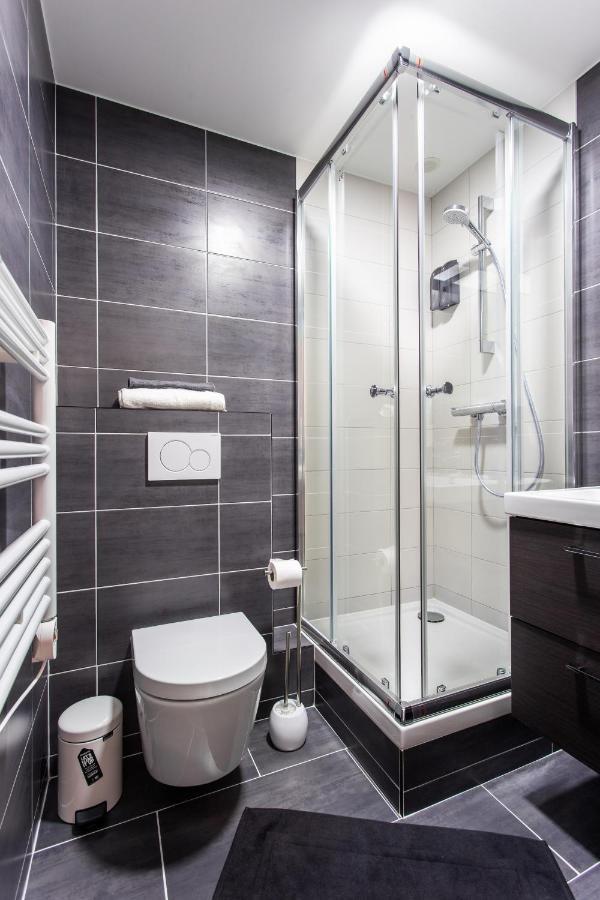 D&E - Paris-Disney - Holidays Apartment - Appartement De Vacances - 5 Chambres- 5 Sdb - 5 Bedrooms - 5 Bathrooms - Netflix Champs-Sur-Marne Dış mekan fotoğraf