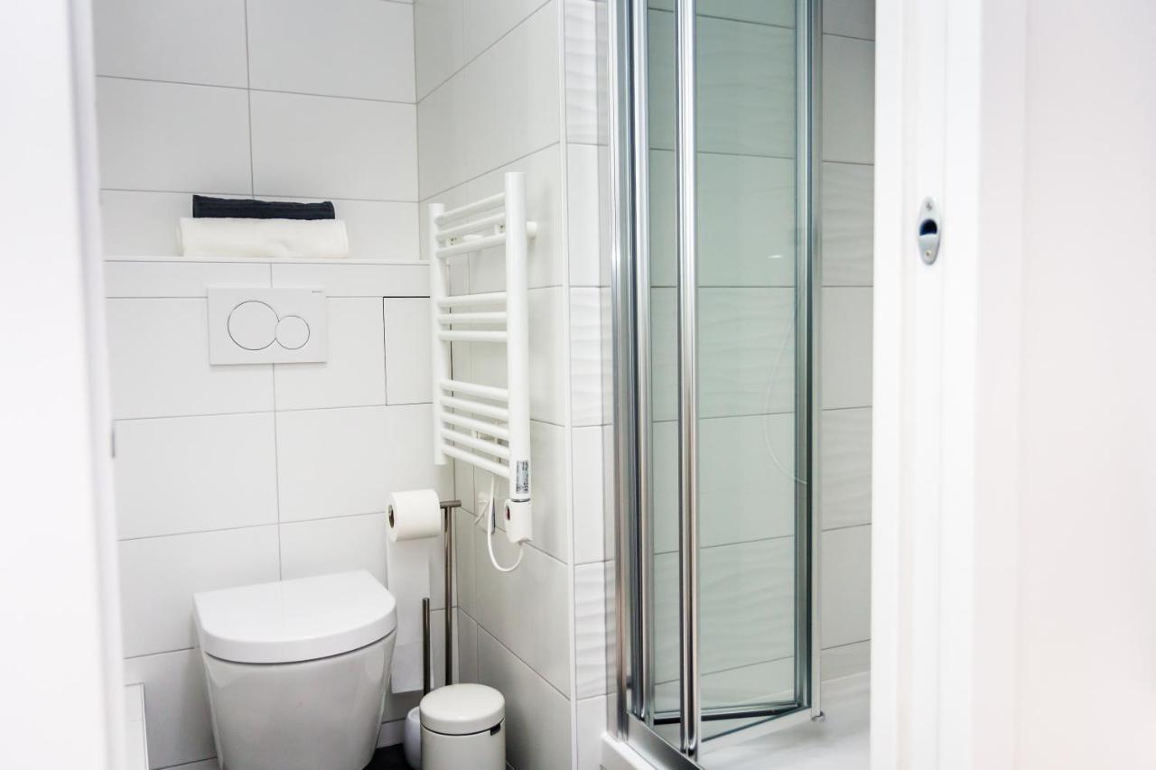 D&E - Paris-Disney - Holidays Apartment - Appartement De Vacances - 5 Chambres- 5 Sdb - 5 Bedrooms - 5 Bathrooms - Netflix Champs-Sur-Marne Dış mekan fotoğraf