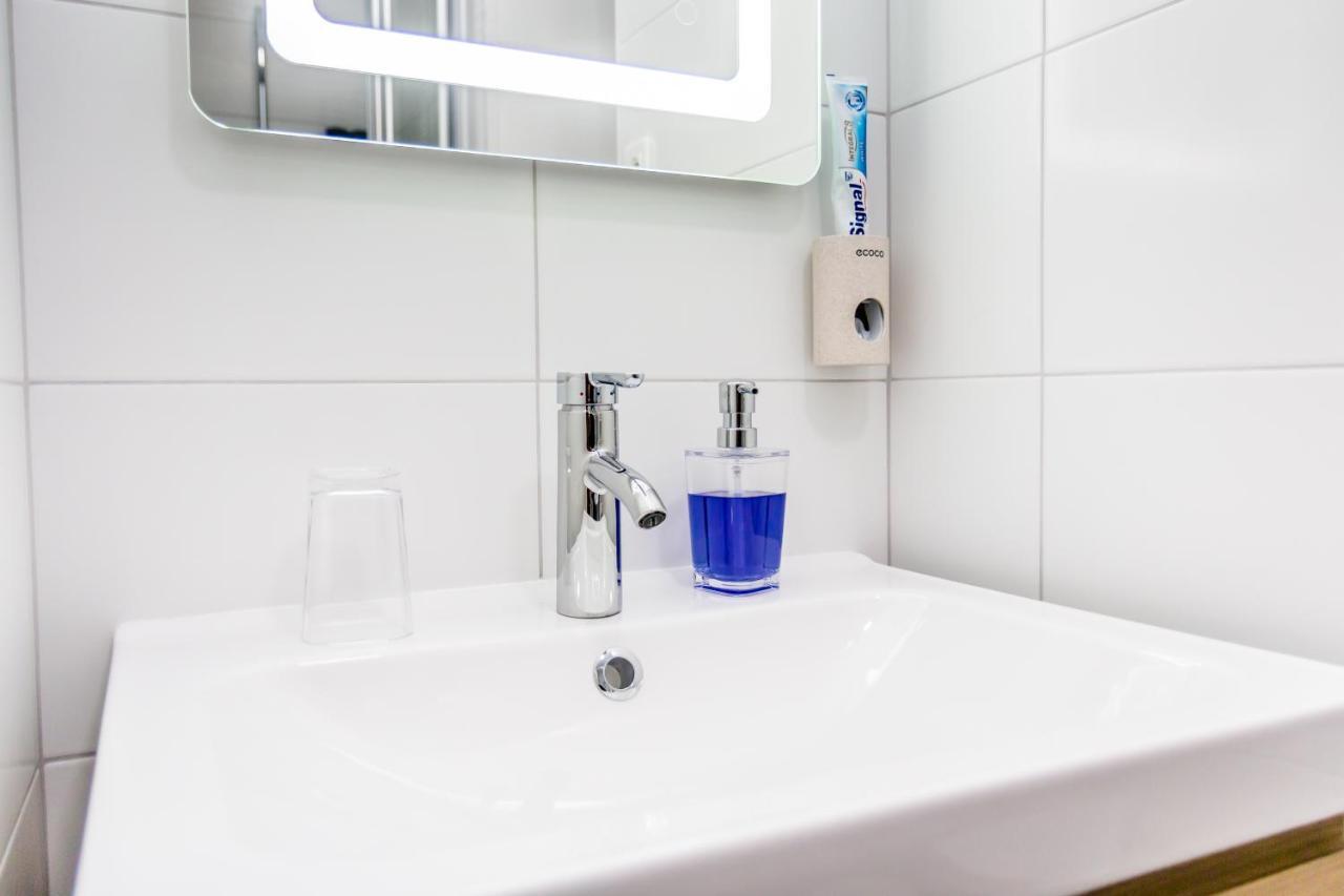 D&E - Paris-Disney - Holidays Apartment - Appartement De Vacances - 5 Chambres- 5 Sdb - 5 Bedrooms - 5 Bathrooms - Netflix Champs-Sur-Marne Dış mekan fotoğraf